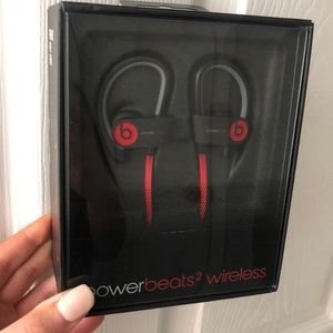 Power Beats 2 Wireless Headphones